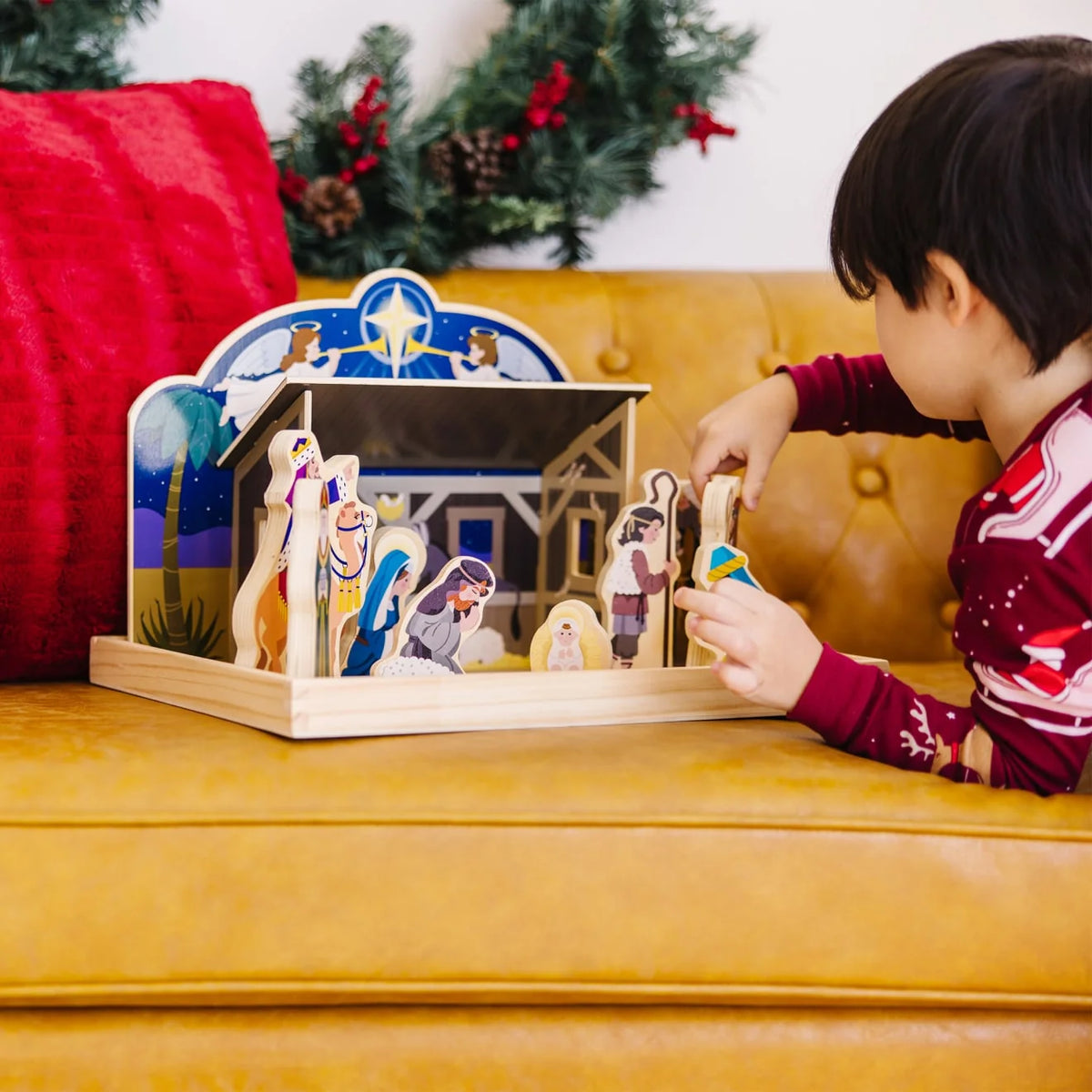Nativity Set Wooden Interlocking Stable & 11 Figures