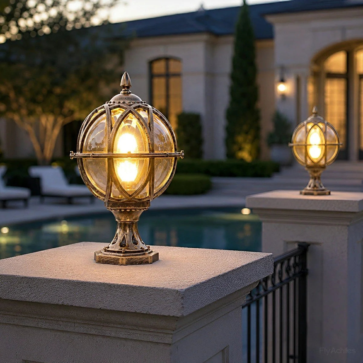 Outdoor Post Light Weather-Resistant Glass Globe Hardwired E27 Socket