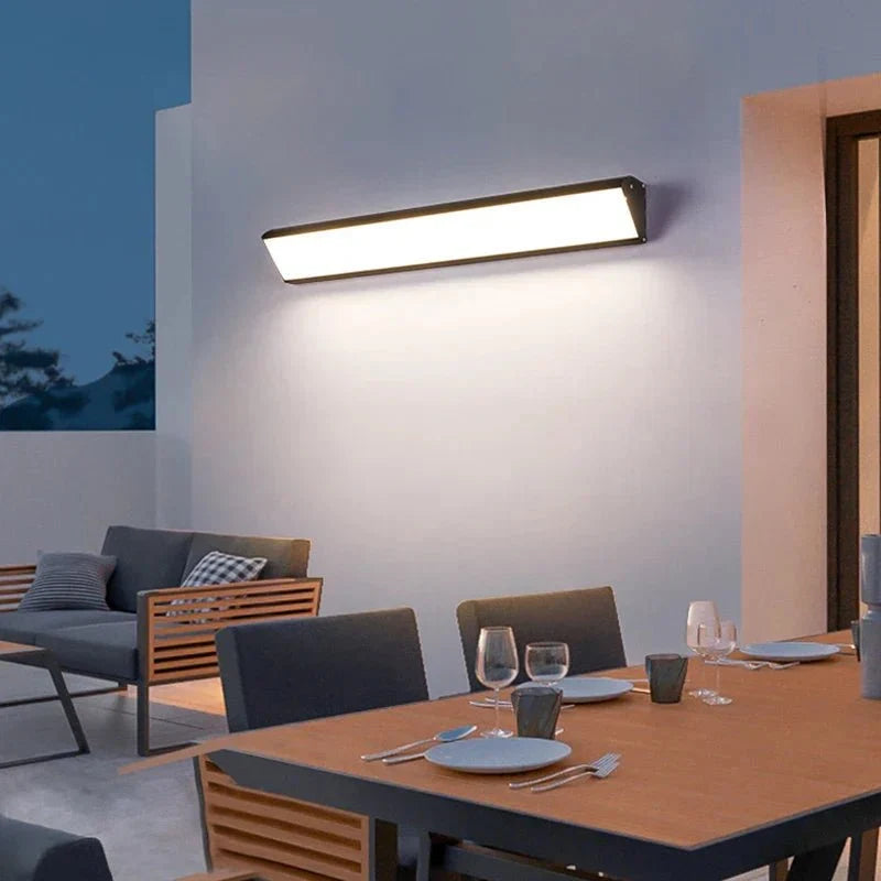 Outdoor Wall Light Weather-Resistant Aluminum LED
