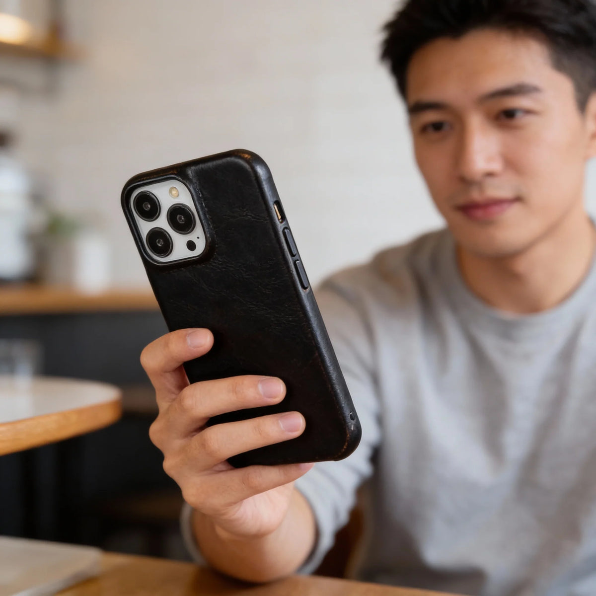 Phone Case Oiled Leather Shock-Absorbing Magnetic Ring
