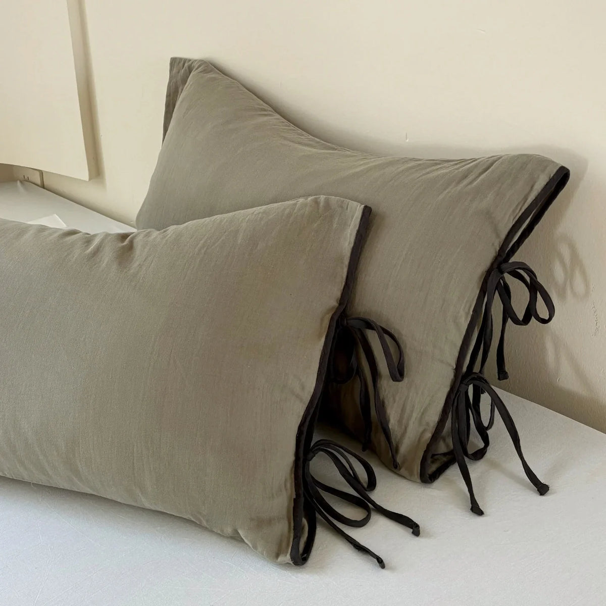 Pillowcase Set Washed Linen Look & Decorative Ties