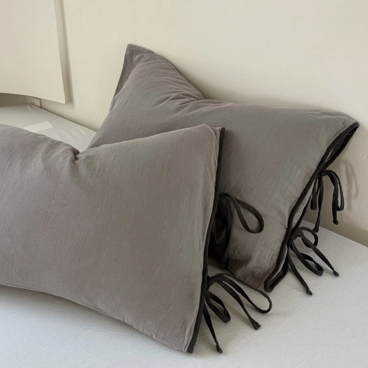 Pillowcase Set Washed Linen Look & Decorative Ties