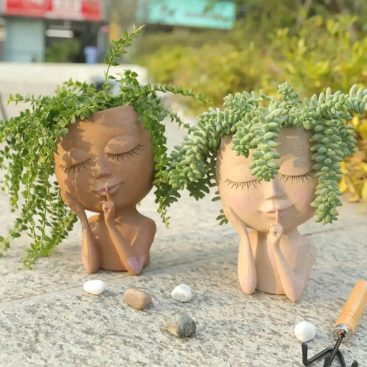 Planter Ceramic Sculpted Face Compact