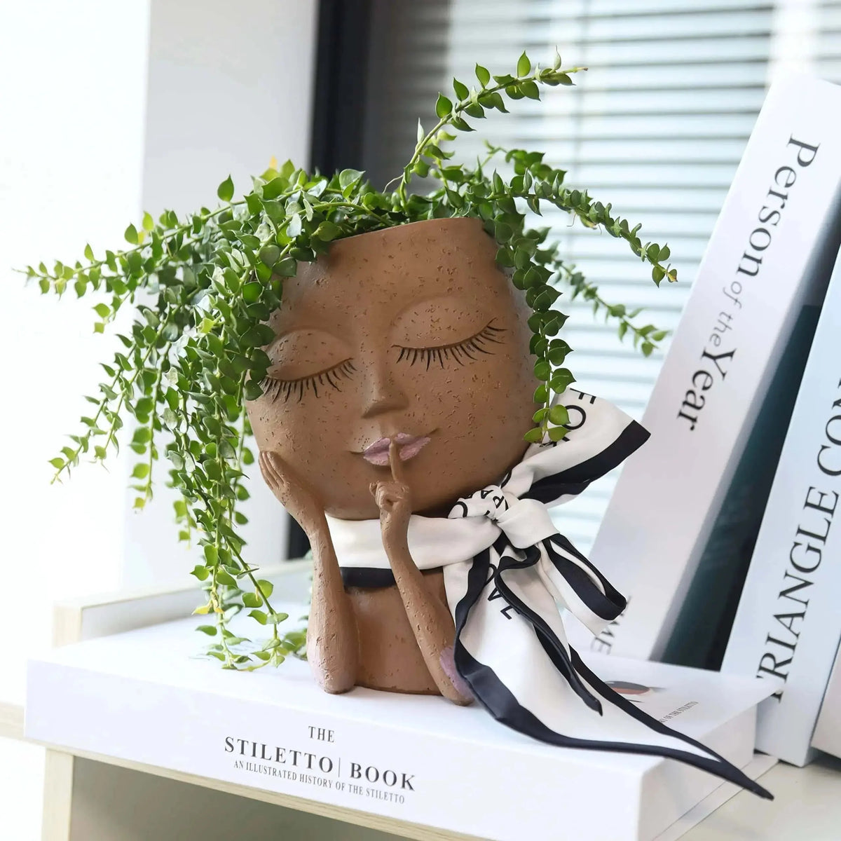 Planter Ceramic Sculpted Face Compact
