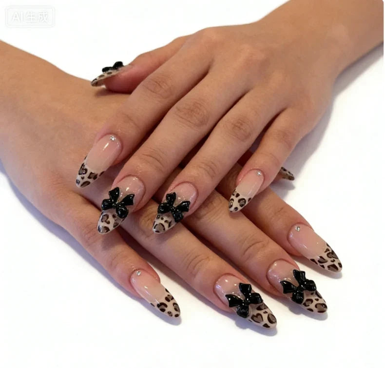 Press-On Nail Kit Holiday Designs No Glue