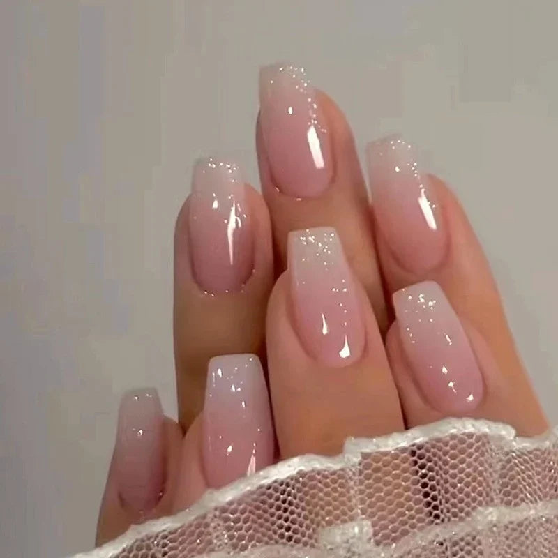 Press-On Nail Kit Holiday Designs No Glue