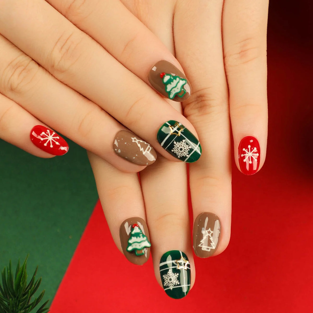 Press-On Nail Set Christmas Motifs Long-Lasting Wear
