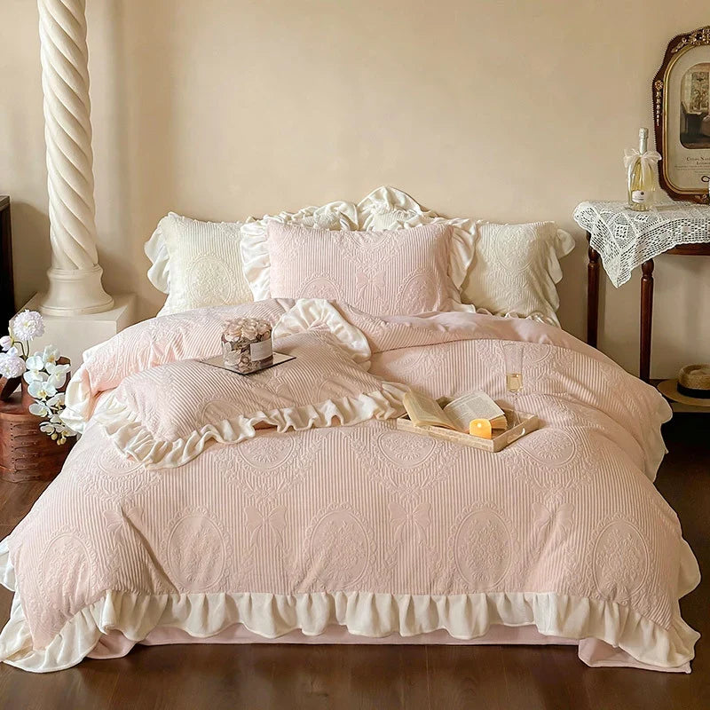 Quilted Bedding Set Breathable Jacquard Medallion & Ruffle Accents