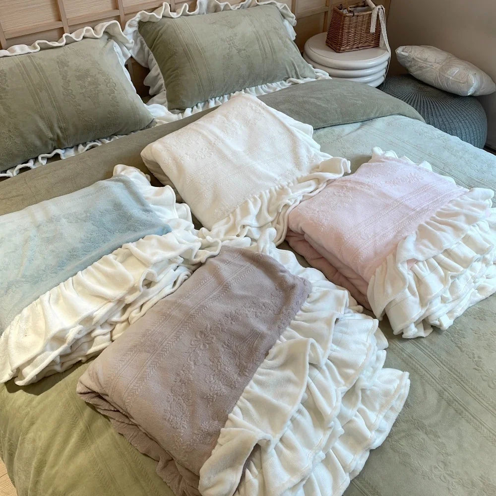 Quilted Bedding Set Medallion Jacquard Ruffle Trim