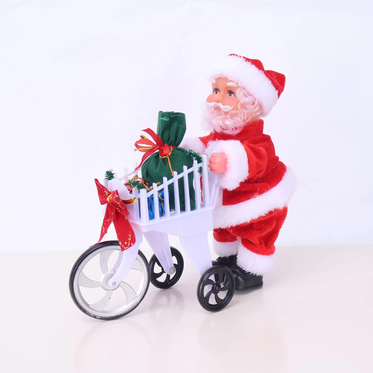 Santa Figurine Detailed Sculpted Design Lollipop Accessory