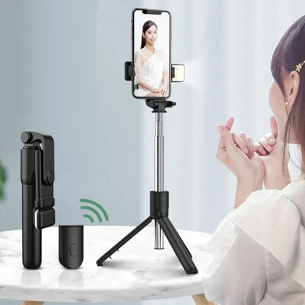 Selfie Stick Extendable Bluetooth Remote & Detachable Fill Light