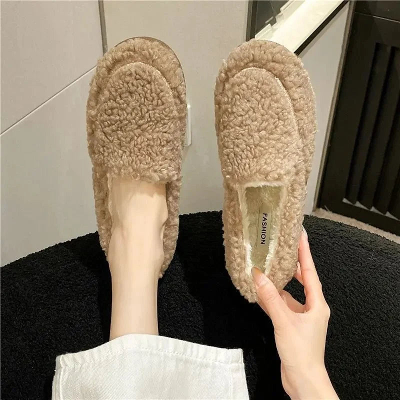 Slip-On Shoes Lamb Wool & Cotton Lined for Winter Comfort