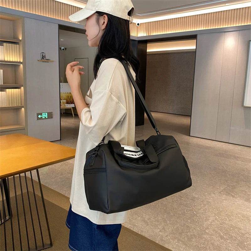 Sports Duffel Bag Water-Resistant Multiple Pockets & Adjustable Strap
