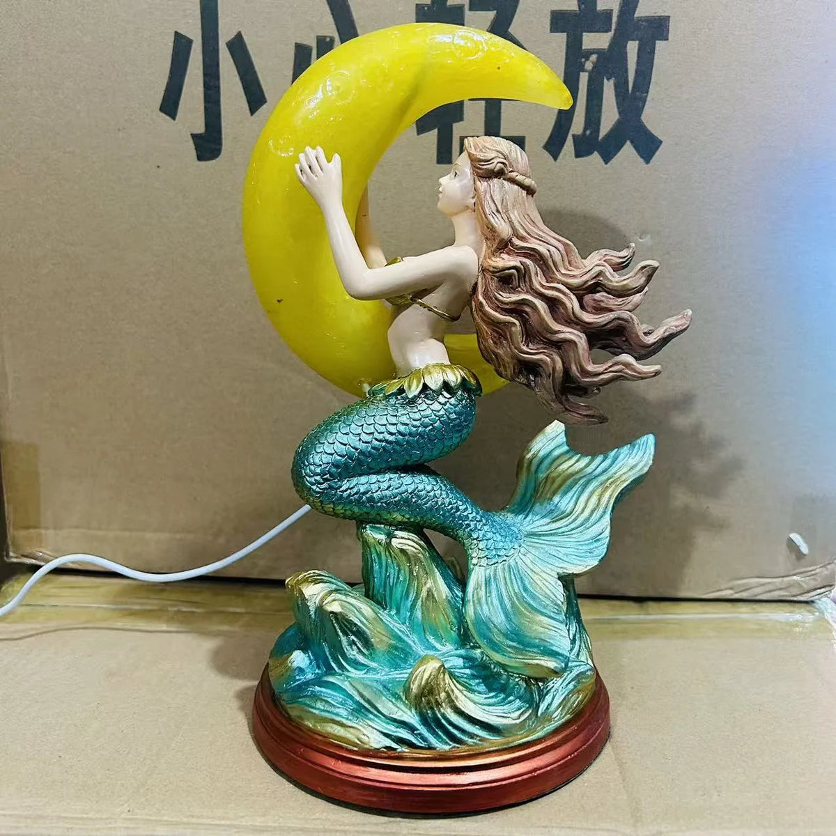 Table Lamp Hummingbird Design Warm Glow