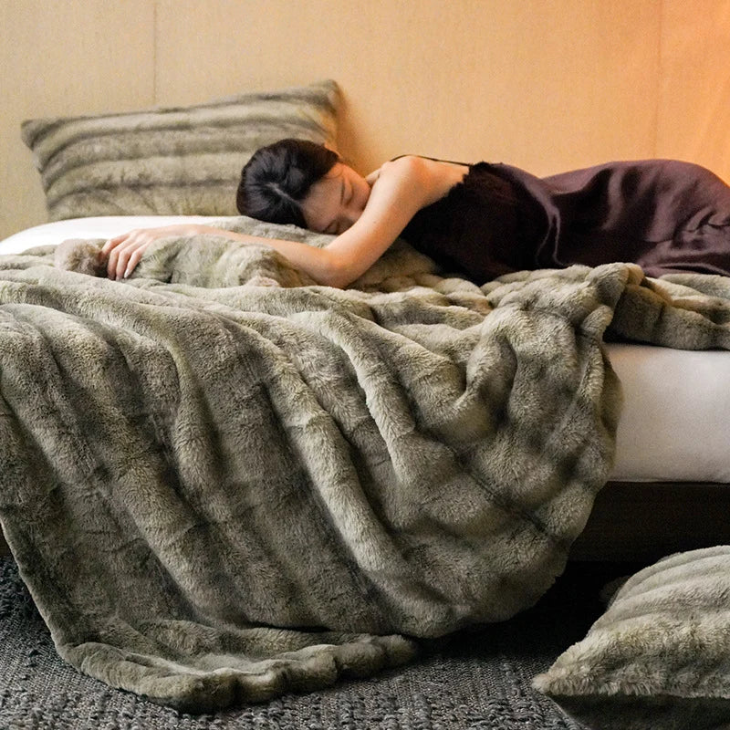 Throw Blanket Reversible Plush Faux Fur Quilted Wave Pattern