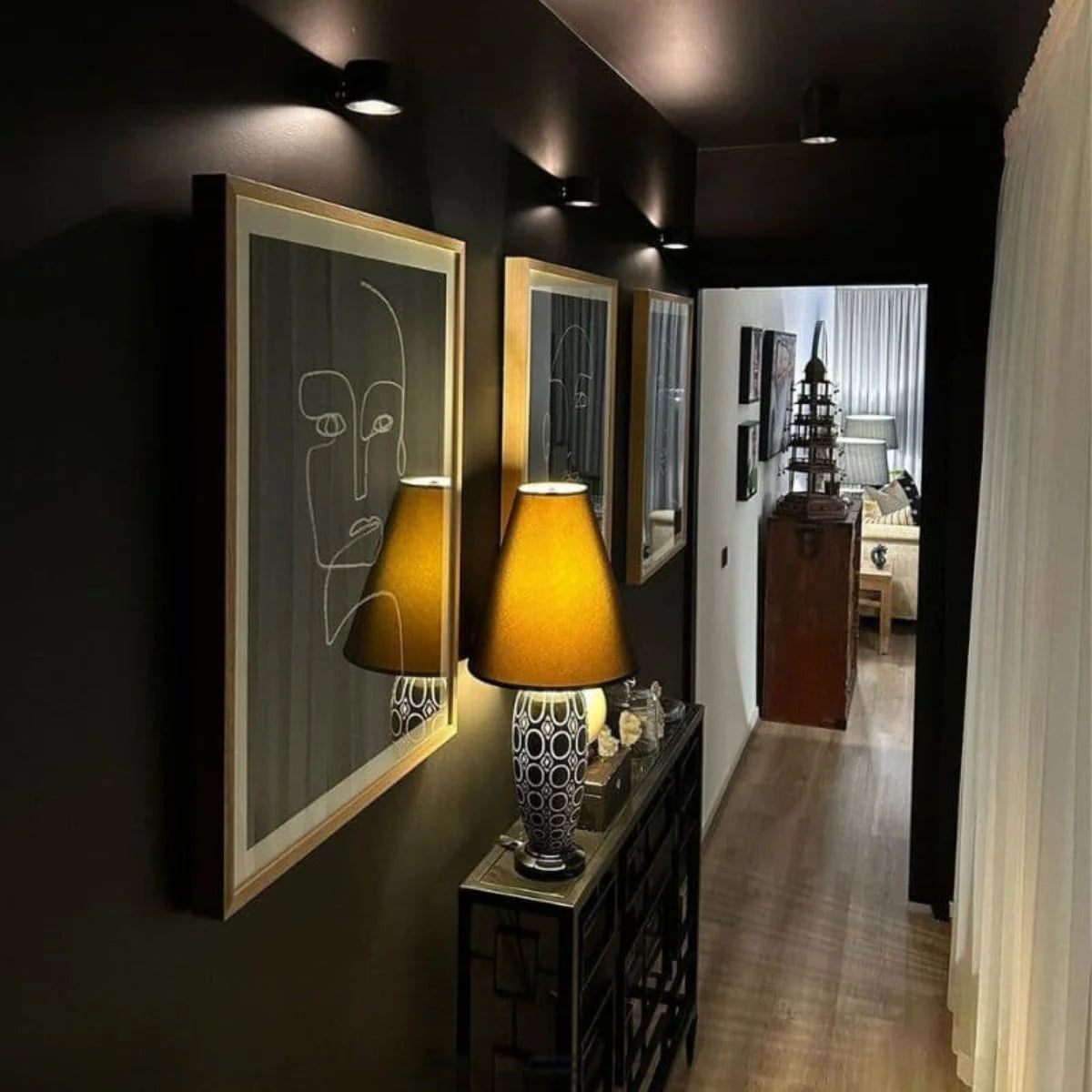 Wall Light 360° Rotating Rechargeable Magnetic Mount
