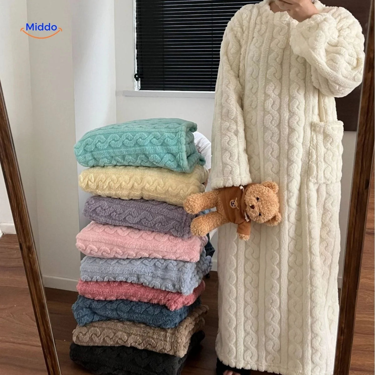 Wearable Blanket Soft Fleece Long Sleeves & Front Pockets