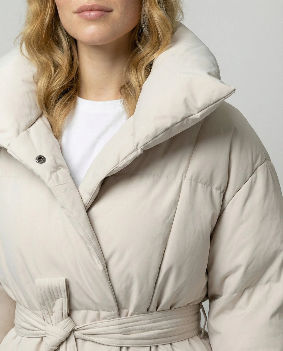Winter Jacket Women's Tailored Fit Belted Lightweight Insulation