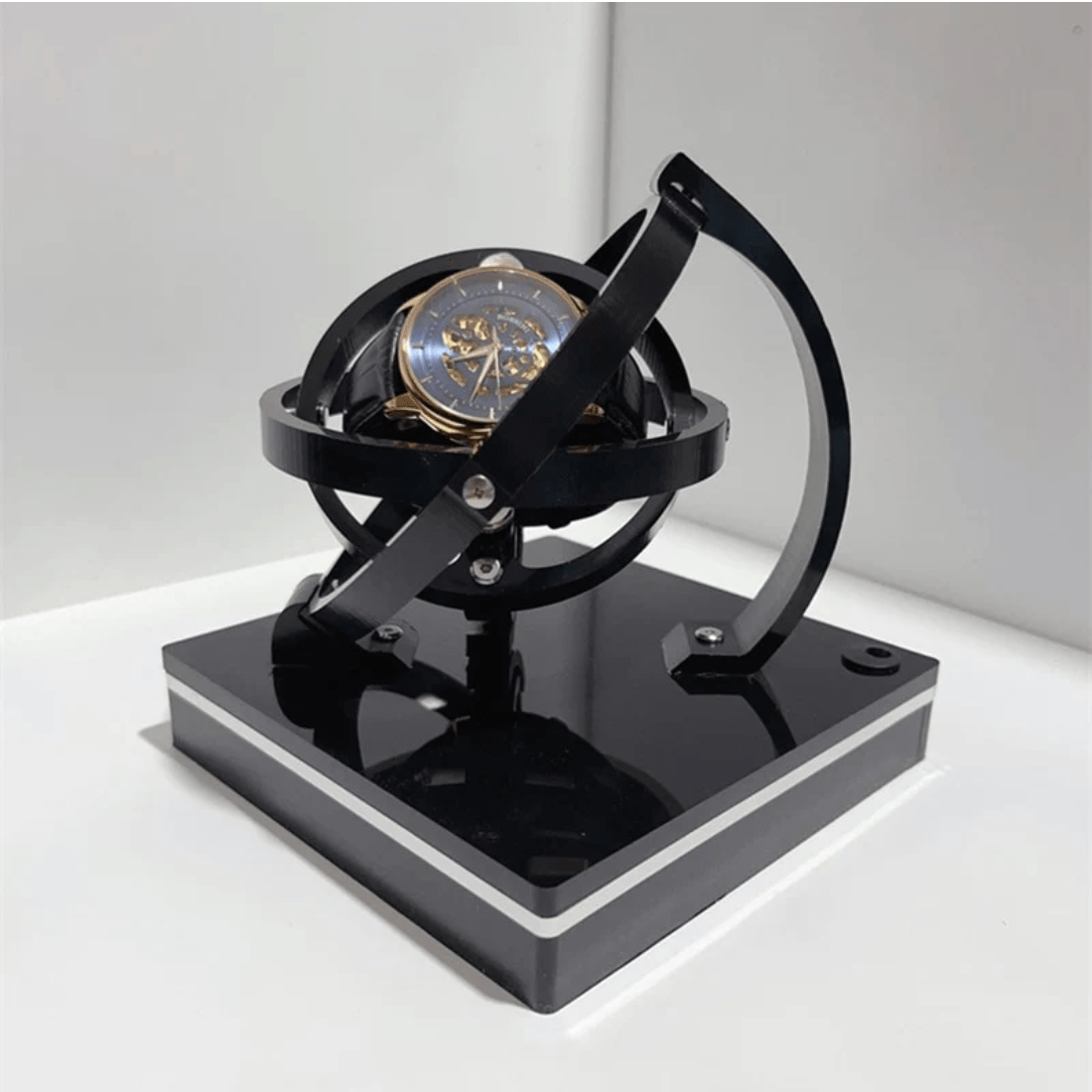Elegant Automatic Watch Winder for Timeless Display