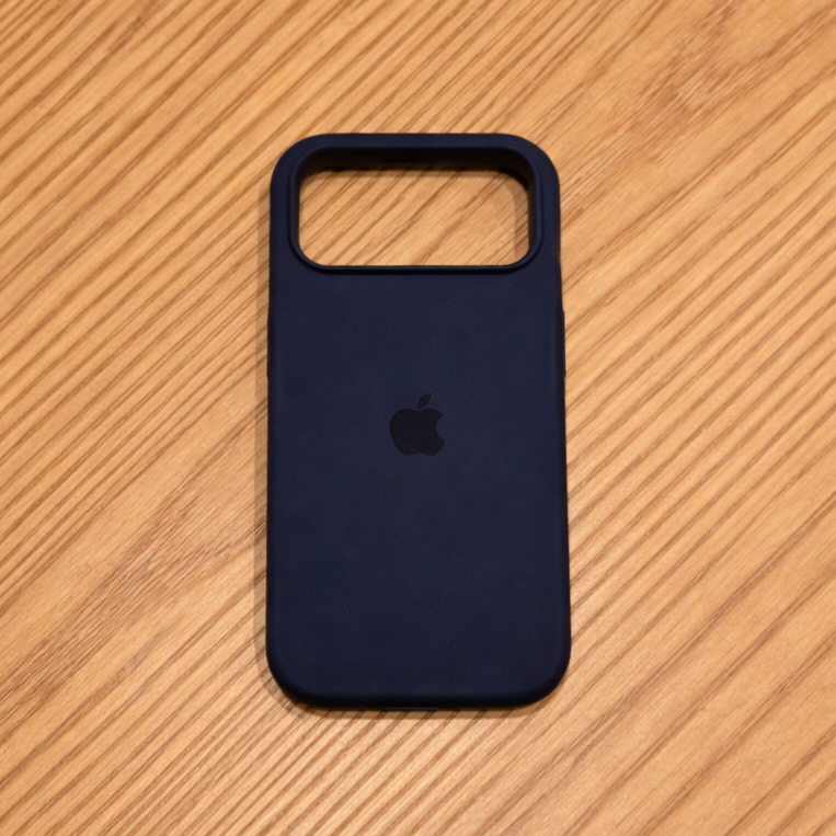 Silicone Case with Soft-Touch Finish | Slim & Shockproof | For iPhone