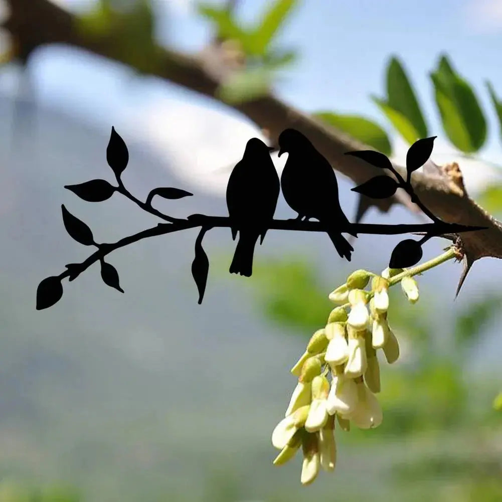 Elegant Silhouette of a Bird – Decorative Metal Wall and Garden Art