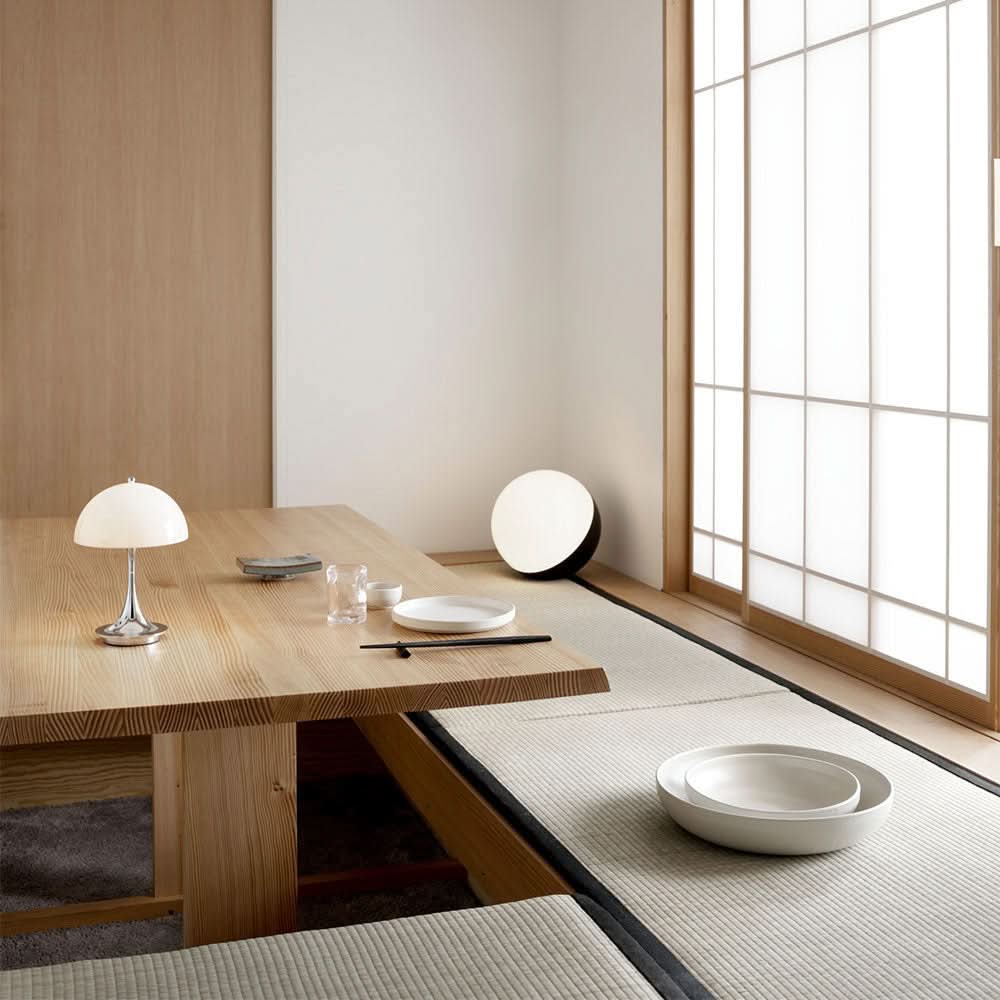 Cordless LED Table Lamp with Touch Control – Rechargeable Modern Design