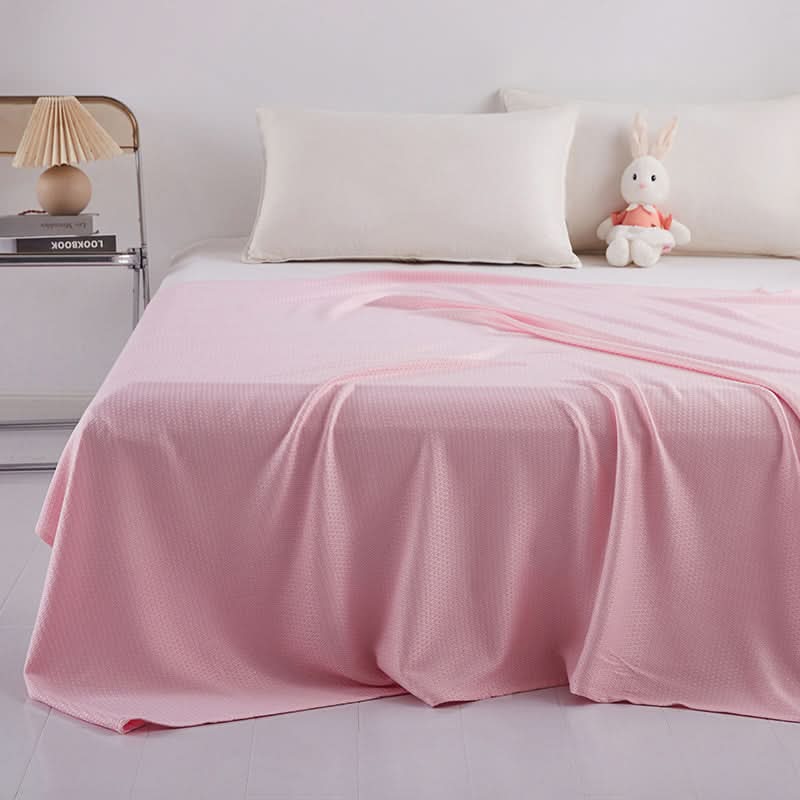 Lightweight Summer Quilt Made of Bamboo Fiber for Comfort