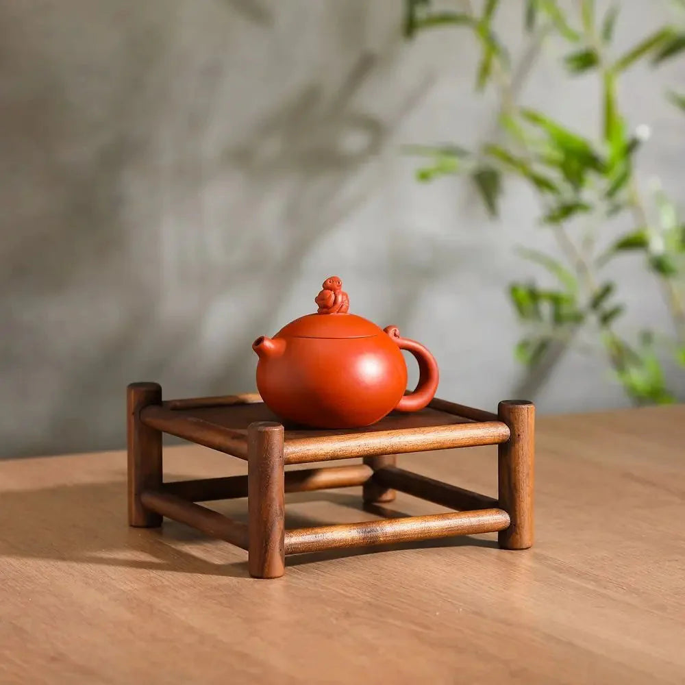 Tea and Tableware Wooden Display Shelf – Stylish Table Presentation
