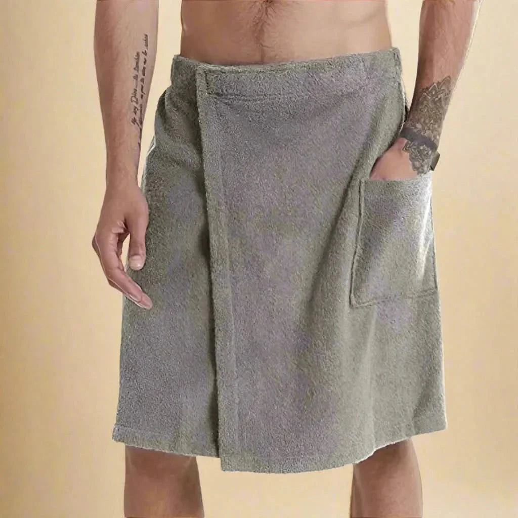 Towel Wrap for Bathing with Velcro Fastening and Storage Pocket