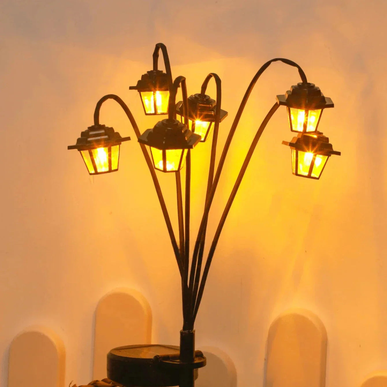 6 LED Lights Solar-Powered Garden Lantern in Retro Style