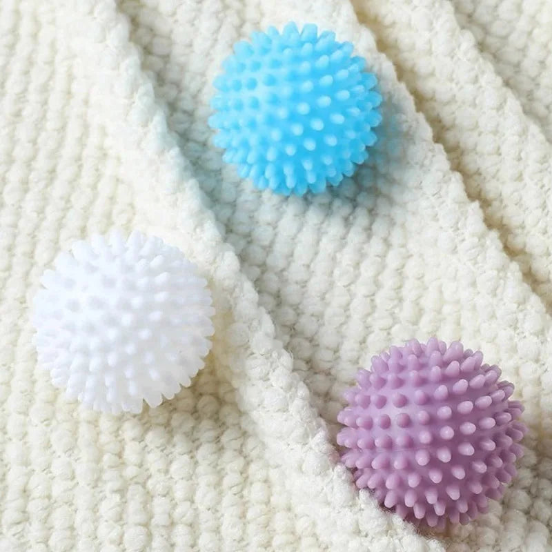 Set of 5 Laundry Balls for Softer Clothes Without Fabric Softener
