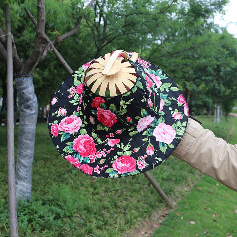Floral Patterned Foldable Sun Hat Made of Bamboo