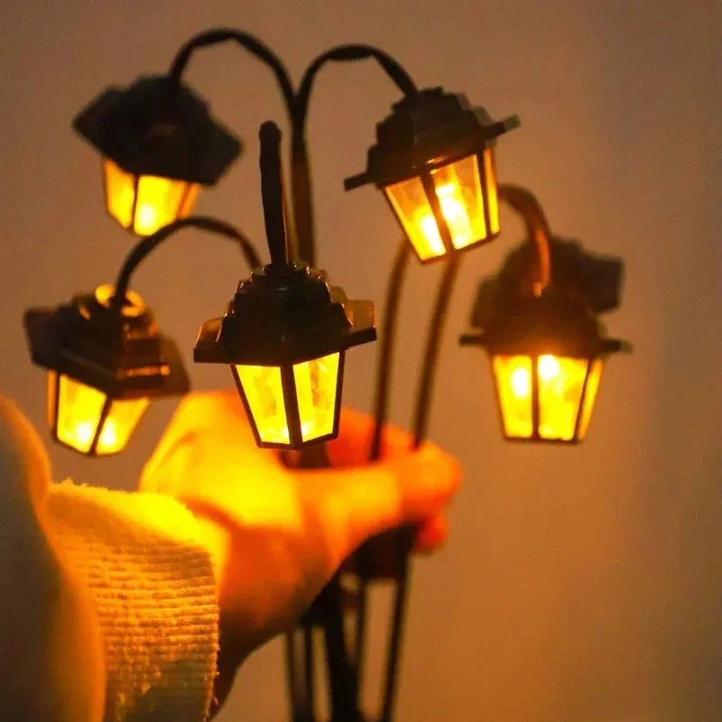 6 LED Lights Solar-Powered Garden Lantern in Retro Style