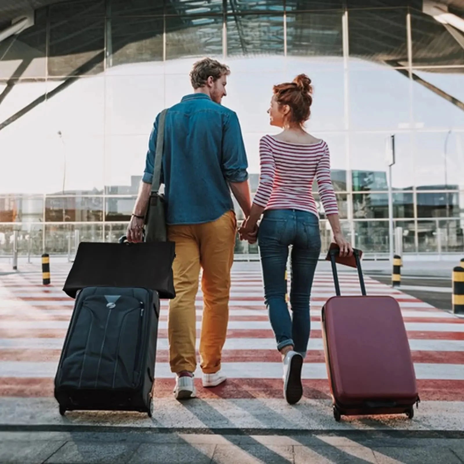 Travel Garment Bag Featuring Dual-Sided Zipper