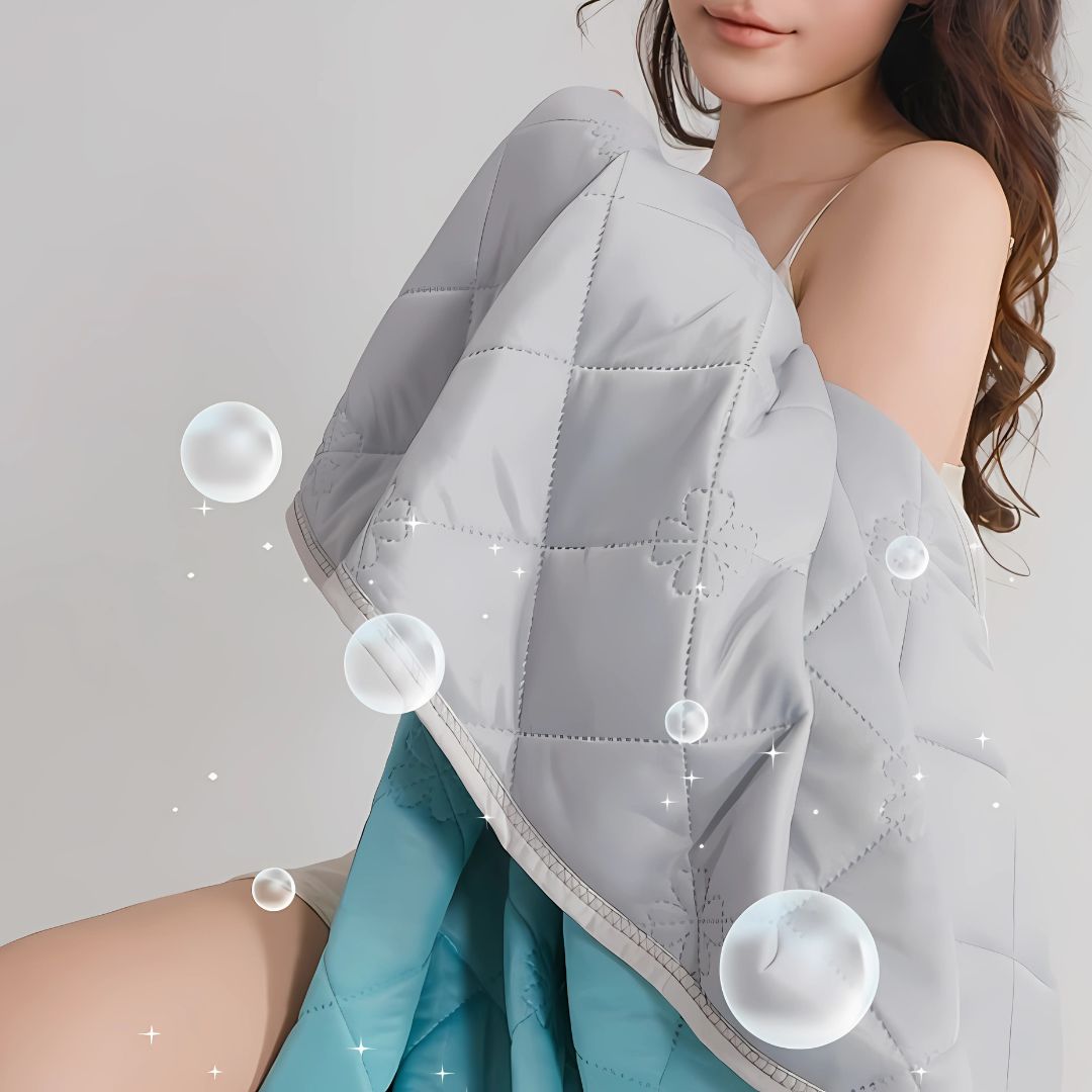 Silk Fiber Cooling Blanket – Regulates Temperature