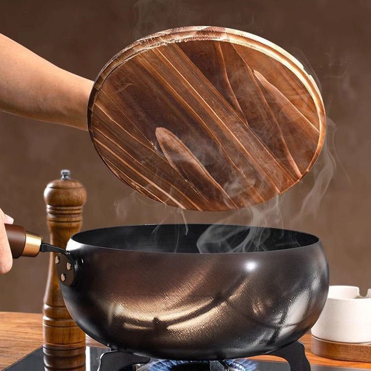 IronPro - Robust Cast Iron Skillet with Lid for Optimal Cooking
