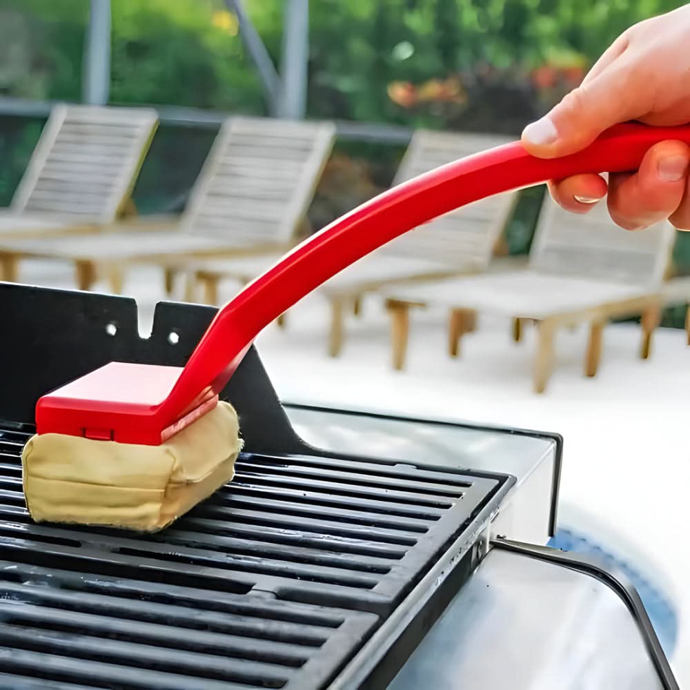 Comfortable Long-Handle Grill Cleaner for Easy BBQ Maintenance