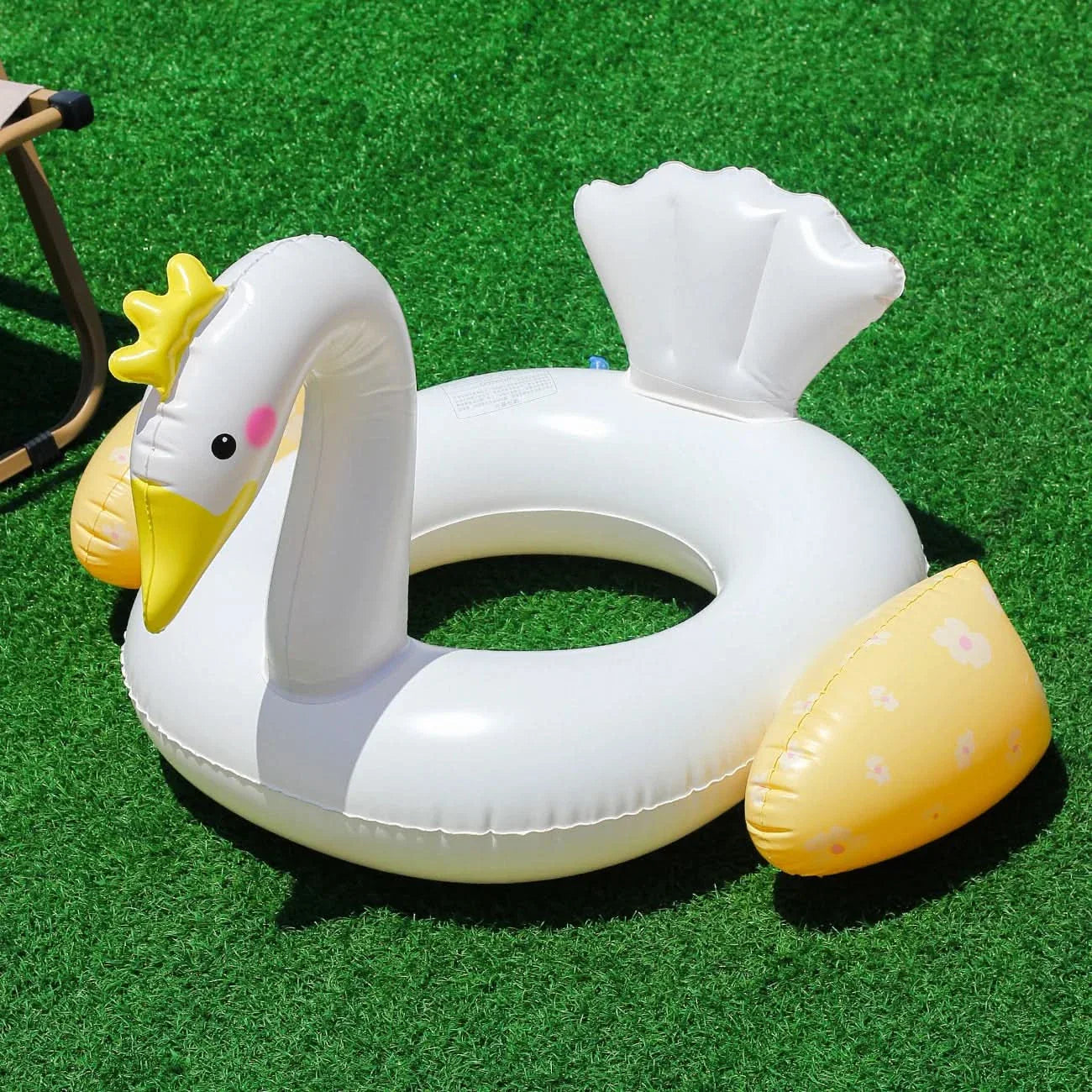 Swan-Shaped Float for Pool and Beach Activities – Durable Design
