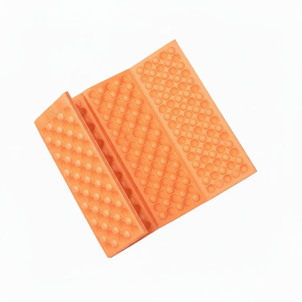 Water-Repellent and Insulating Foldable Seat Cushion made of XPE