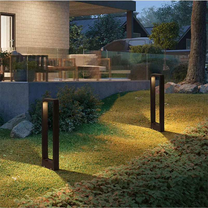 LumiGlow - 15W Stylish Outdoor Landscape Light for Your Garden