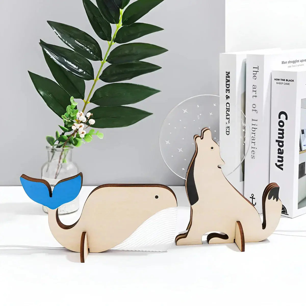 Wooden Animal Silhouette LED Desk Lamp – Touch Control, USB Powered