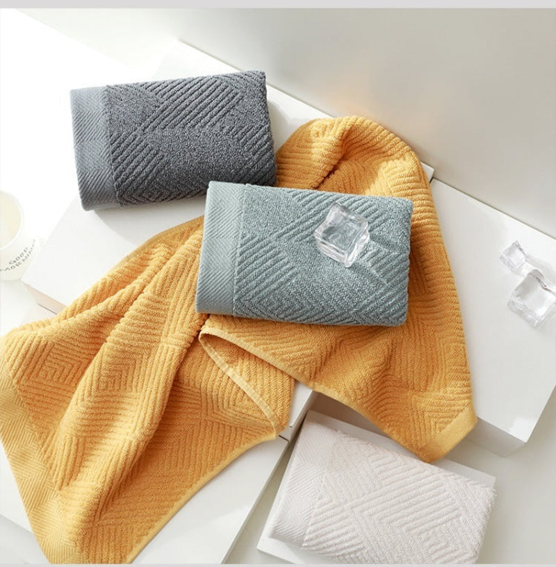 Luxurious 3-Piece Cotton Towel Ensemble for Everyday Comfort