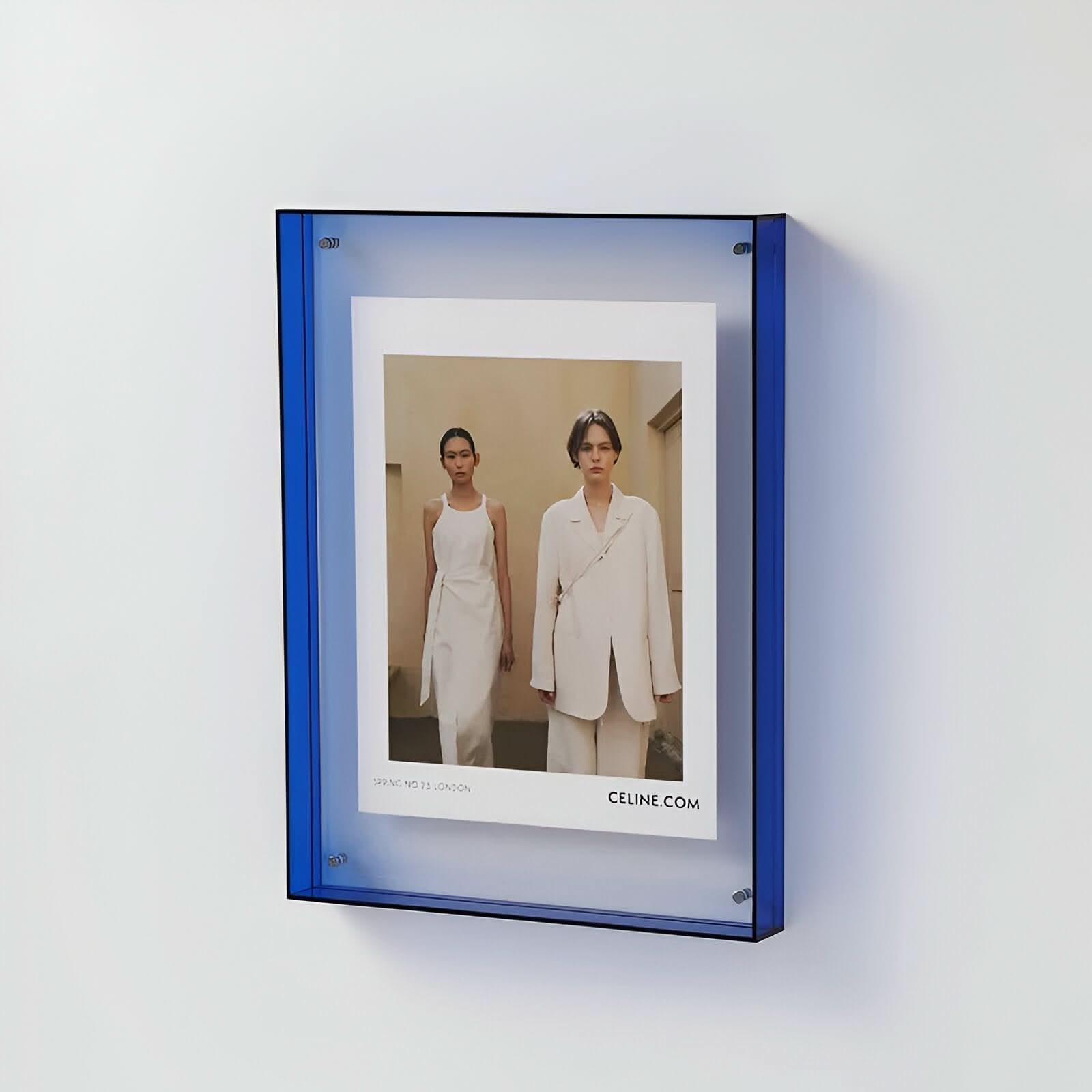 Minimalist Acrylic Photo Frame – Clear Transparent Design