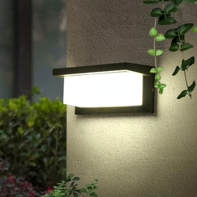 Versatile Outdoor LED Wall Light with Dual Color Options