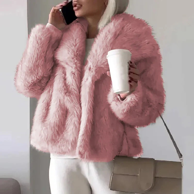 Short Women's Jacket in Faux Fur – Chic Winter Coat for Casual and Semi-Formal Wear