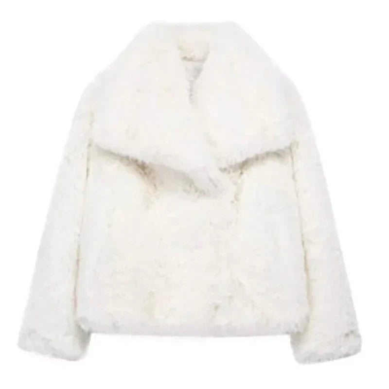 Short Women's Jacket in Faux Fur – Chic Winter Coat for Casual and Semi-Formal Wear