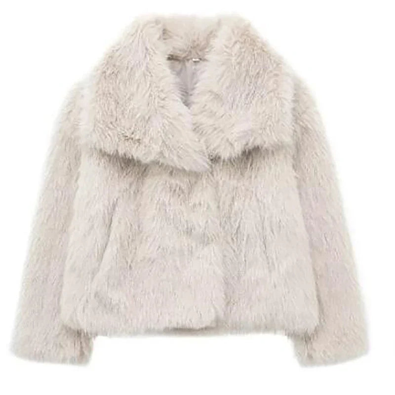 Short Women's Jacket in Faux Fur – Chic Winter Coat for Casual and Semi-Formal Wear