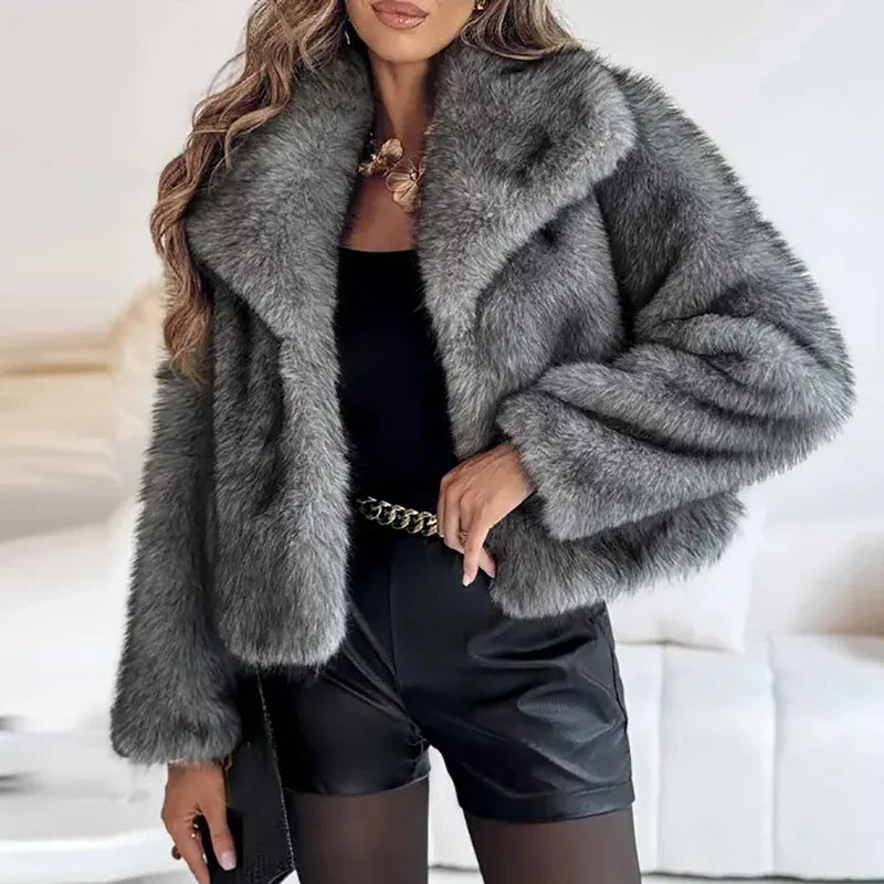 Short Women's Jacket in Faux Fur – Chic Winter Coat for Casual and Semi-Formal Wear