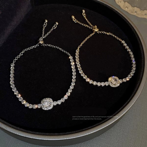 AuraCharm™ — Feel Unstoppable with a Luxe Fit That Shines Your Brilliance
