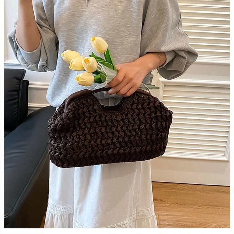 Woven Raffia Shoulder Bag in Elegant Design